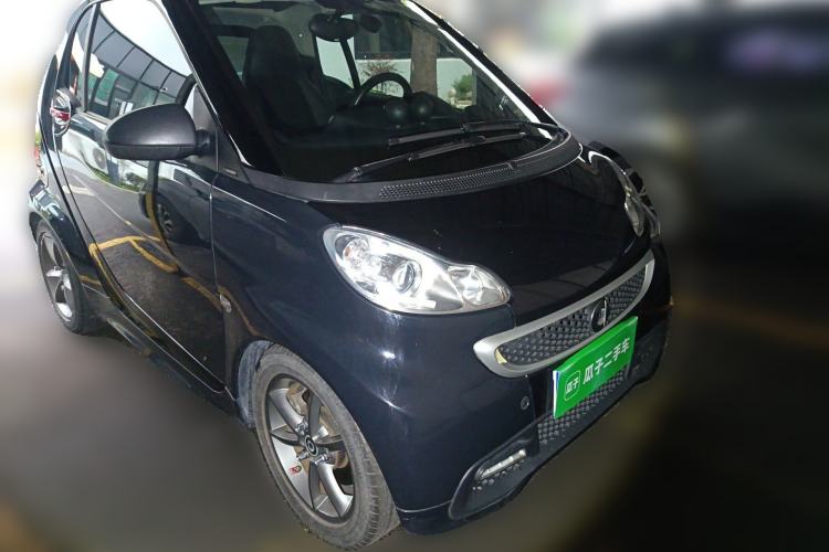 Used smart fortwo 2013 1.0T Hardtop Passion Edition Front Right 45 Deg