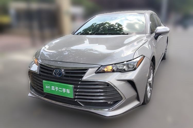 Used Toyota Avalon 2019 Dual-Engine 2.5L Luxury Edition China VI Standard