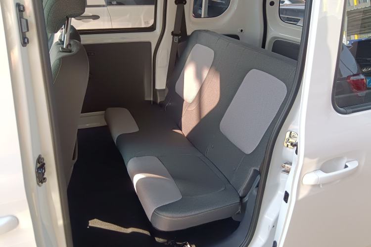 Used Wuling Zhiguang New Energy 2025 Model 305km Ambitious Edition