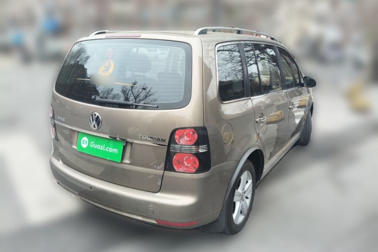 Used Volkswagen Touran 2015 1.4T DSG Comfort Edition 5 Seats