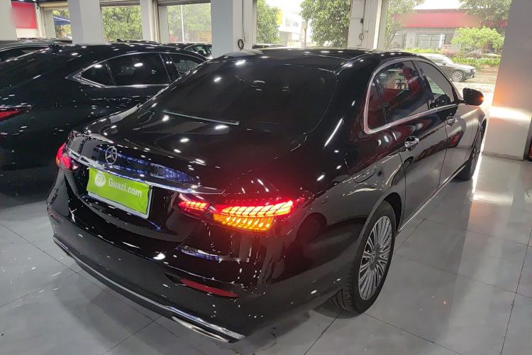 Used Mercedes-Benz E-Class 2022 Second Facelift E 300 L Fashion Edition
