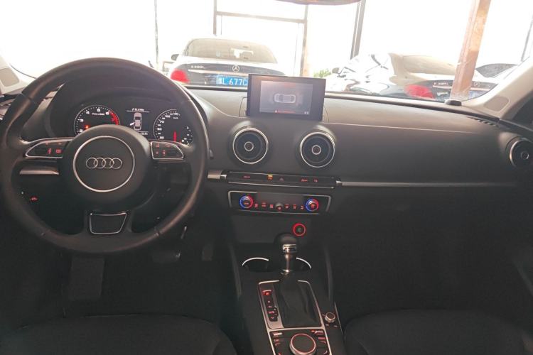 Used Audi A3 2014 Limousine 35 TFSI Automatic Comfort Model
