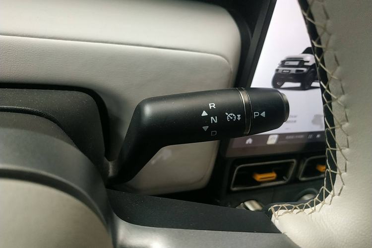 Used iCAR V23 2025 401 Two-Wheel Drive Intelligent Driving Version
