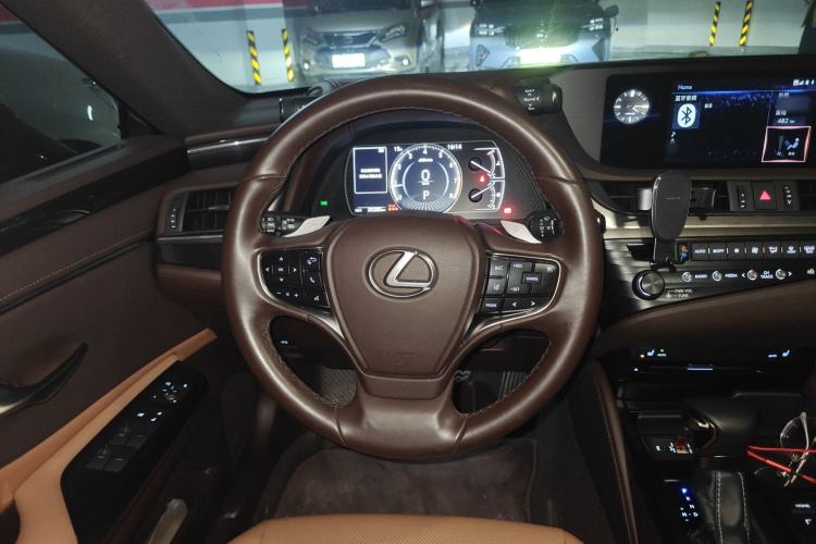 Used Lexus ES 2020 200 Excellence Edition