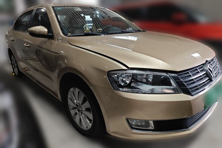 Used Volkswagen Lavida 2013 Restyled Classic 1.6L Automatic Comfort Edition Front Right 45 Deg