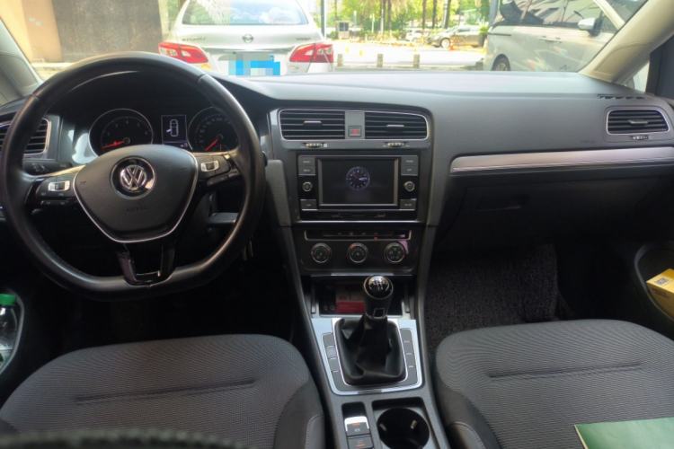 Used Volkswagen Golf 2018 230TSI Manual Comfort Version
