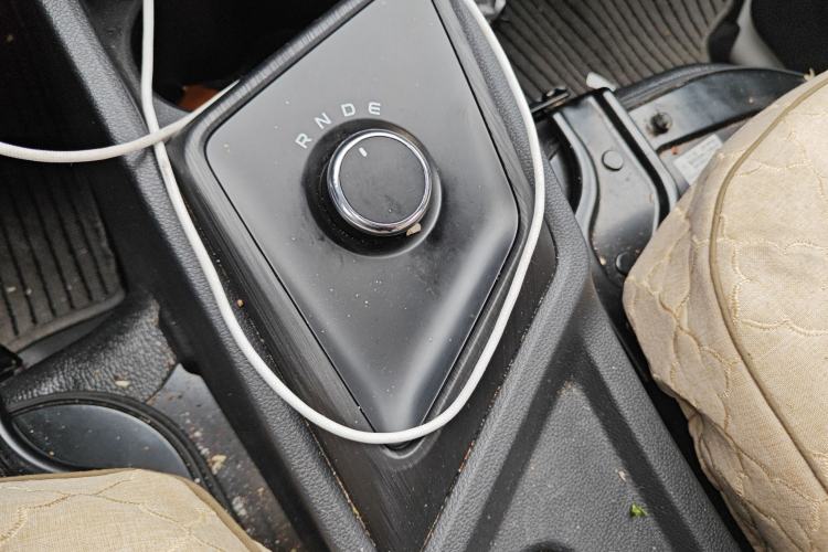 Used CHANGAN KAICHENG Ruixing EM80 2025 Passenger Version Comfort Edition 6-Seater 300 km Dual-Swing Doors Gear Lever