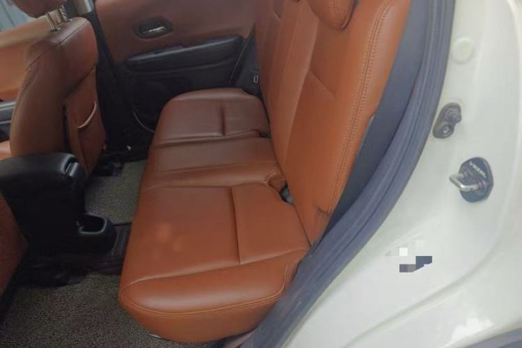 Used Honda Vezel 2015 1.5L CVT two-wheel drive Comfort trim Interior 1