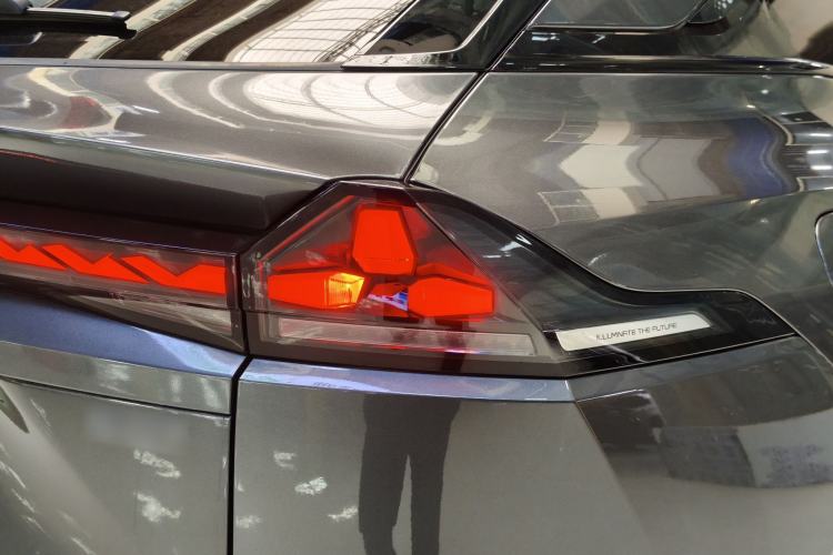 Used Deepal S07 2024 215Max Qiankun Intelligent Driving ADS SE Range-Extended Version
