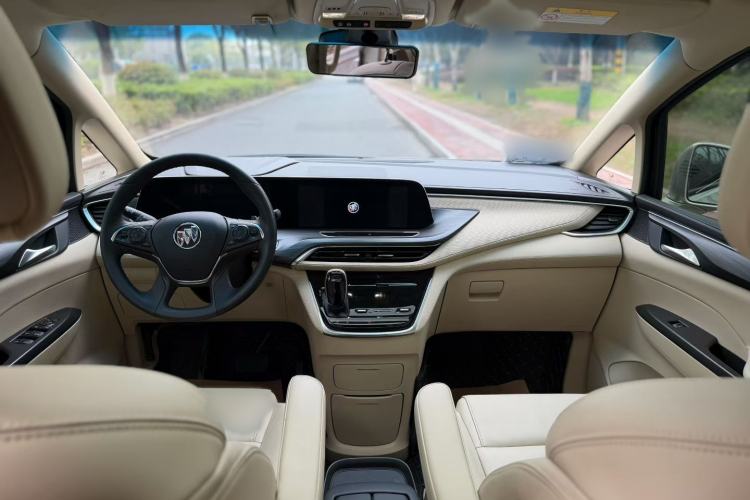 Used Buick GL8 2022 ES Landtrek 653T Luxury Edition