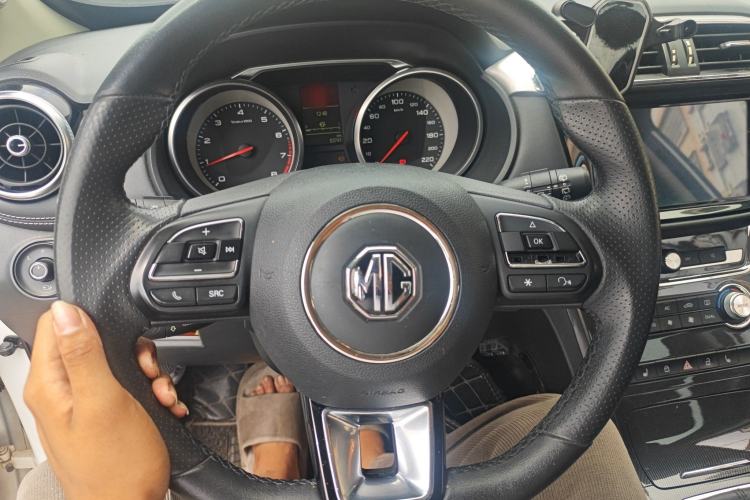 Used MG GS 2019 20T Manual Luxury Edition with Xenon Lights Steering Wheel