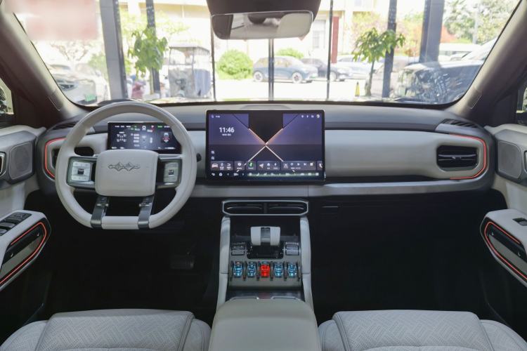 Used Formula Leopard Titanium 3 2025 501 km All-Wheel Drive Intelligent Driving Max Edition
