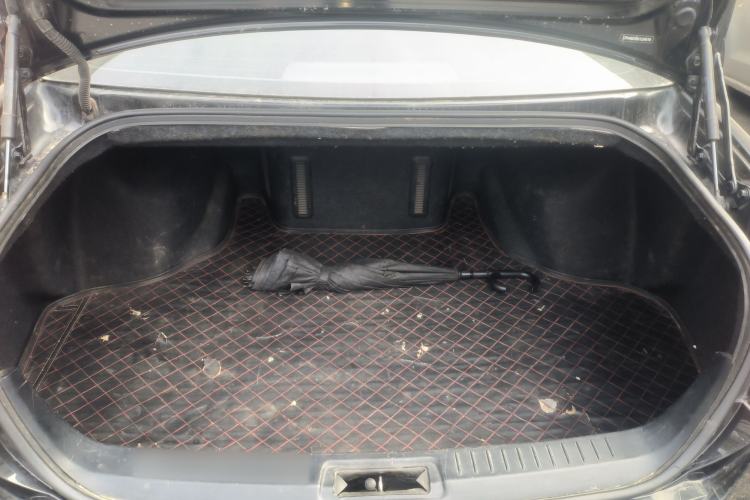 Used Hongqi H7 2015 2.0T Luxury Model Trunk