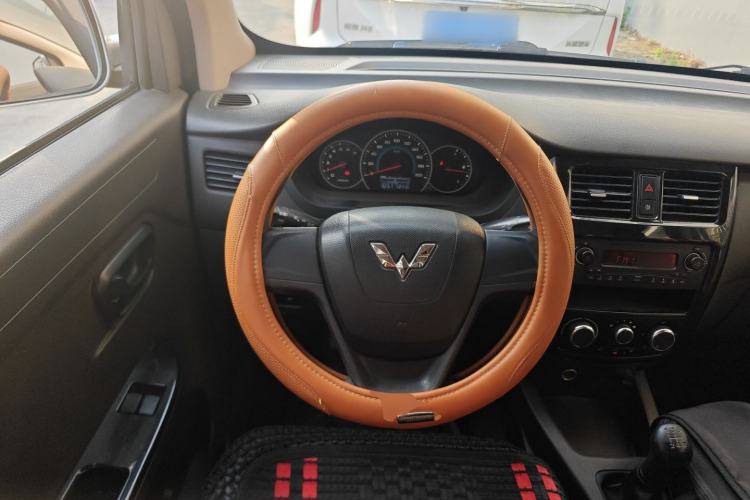 Used Wuling Rongguang V 2016 1.2L Standard Version Steering Wheel