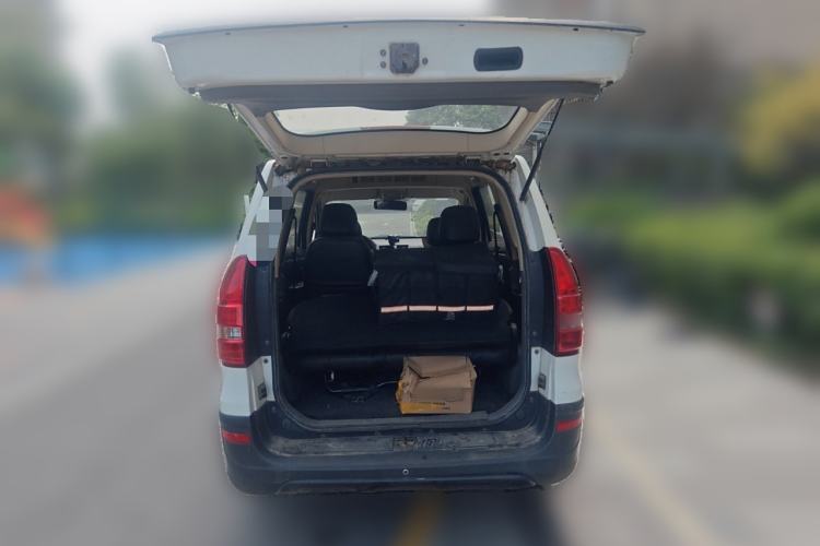 Used Dongfeng Fengon 360 2015 1.5L Manual Comfort 7-Seater China IV Standard
