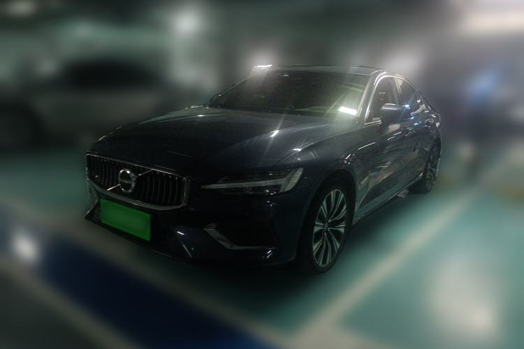 Used Volvo S60 2023 B4 Zhiyuan Luxury Edition
