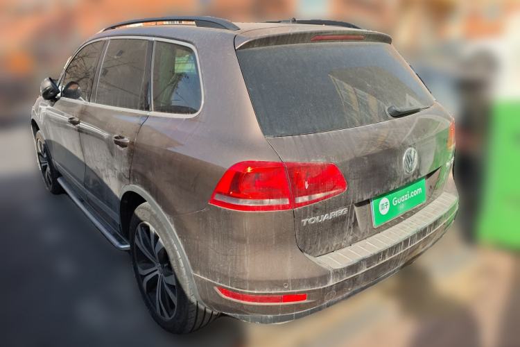Used Volkswagen Touareg 2011 3.0 TSI High-End Version Rear Left 45 Deg