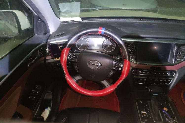 Used GAC Trumpchi GS8 2017 320T Two-Wheel Drive Luxury Smart Connectivity Version (7 Seats)