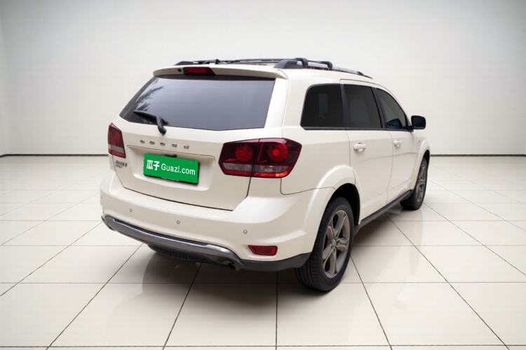 Used Dodge Journey 2015 2.0TD Four-Wheel Drive Luxury Edition Exterior 5