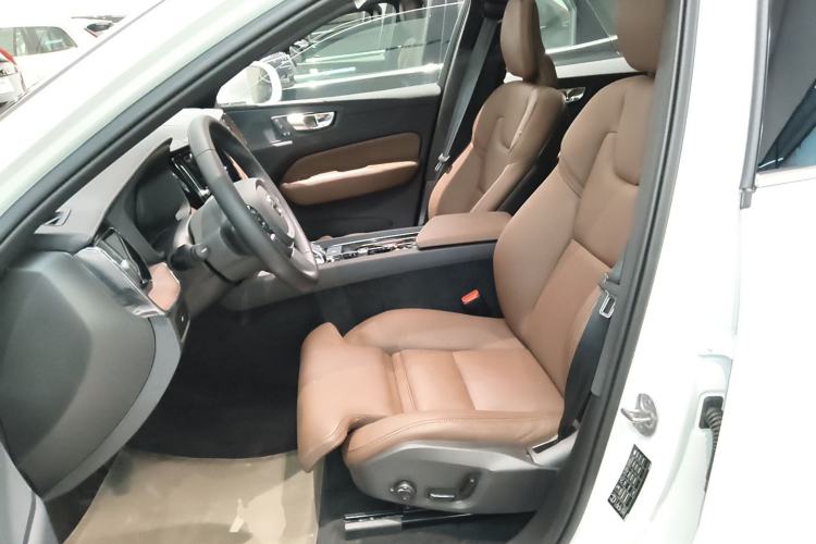 Used Volvo XC60 2025 B5 Four-Wheel Drive Smart & Advanced Luxury Edition