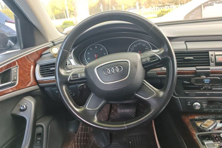 Used Audi A6L 2015 30 FSI Millionth Anniversary Comfort Model Steering Wheel
