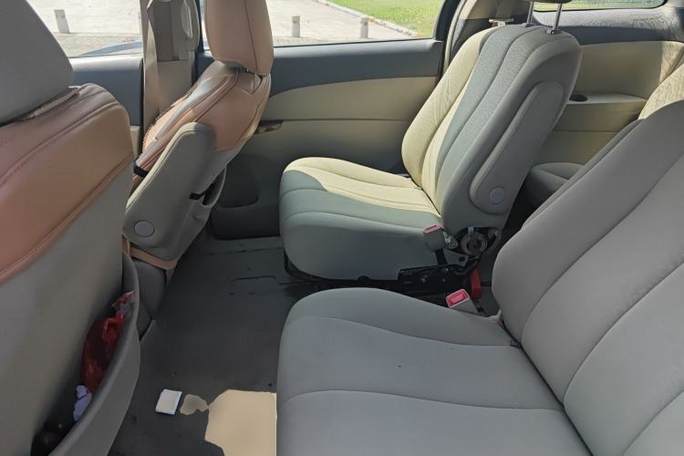 Used BYD M6 2013 2.0L Manual Comfort Edition
