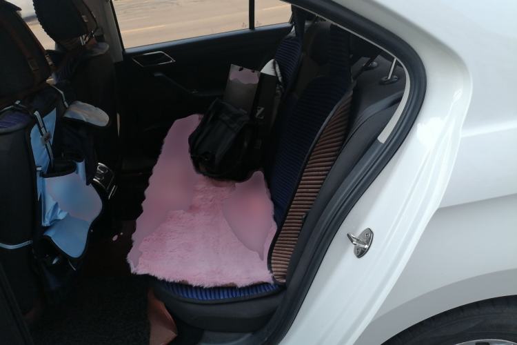 Used Volkswagen Jetta 2015 Value Edition 1.6L Manual Fashionable Style
