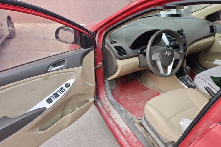 Used Hyundai Verna (older generation) 2010 Sedan 1.4L Automatic Comfort Model GS
