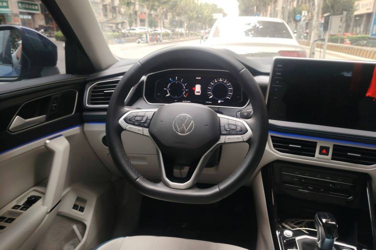 Used Volkswagen Tayron GTE Plug-in Hybrid 2023 280TSI Luxury Plus Advanced Edition Steering Wheel