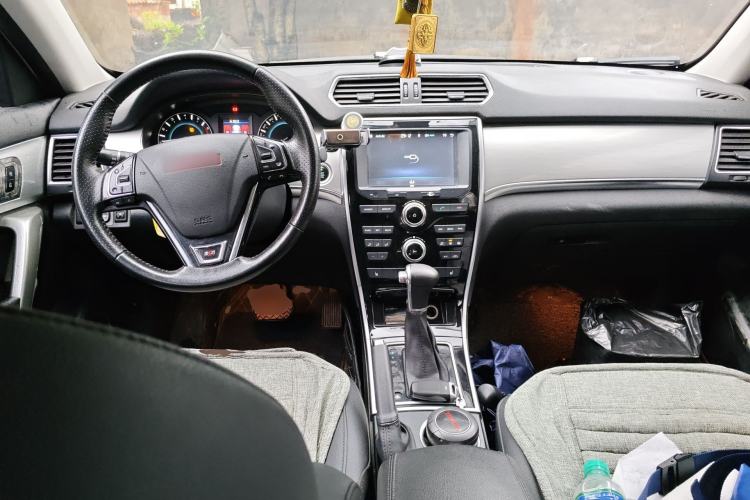 Used Haval H2 2016 Red Label 1.5T Automatic Two-Wheel Drive Elite Model
