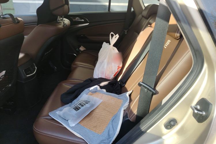 Used BYD Tang New Energy 2015 2.0T Four-Wheel-Drive Flagship Model
