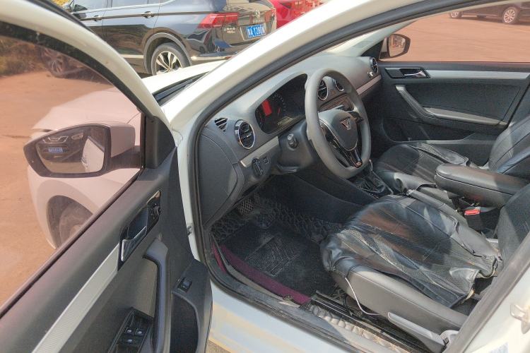 Used Jetta VA3 2019 1.5L Automatic Enjoyment Edition Driver Seat