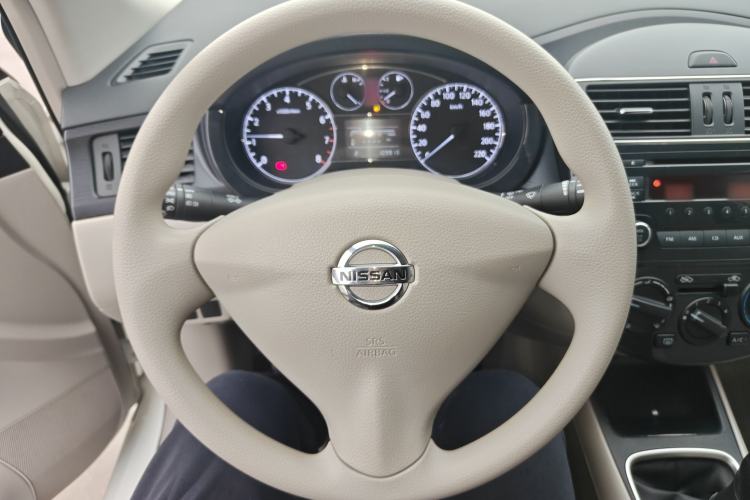 Used Nissan Tiida 2011 1.6L Manual Comfort Edition
