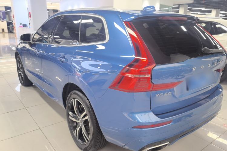 Used Volvo XC60 2019 T5 4x4 Smart & Dynamic Sport Edition China VI Standard