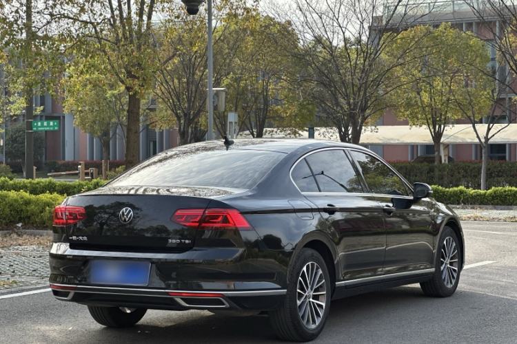 Used Volkswagen Magotan 2020 380TSI DSG Luxury Version Exterior 4