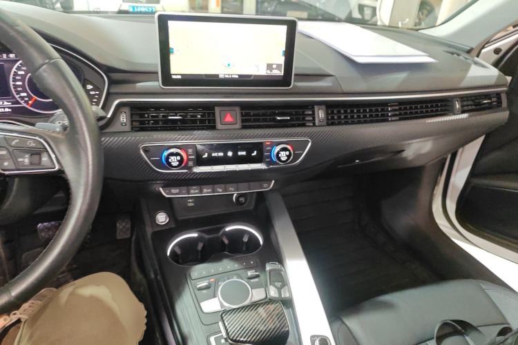 Used Audi A4L 2019 40 TFSI Fashion Edition China VI Emission Standard
