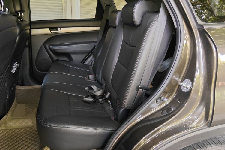 Used Kia Sorento 2012 2.4L Gasoline Supreme Edition
