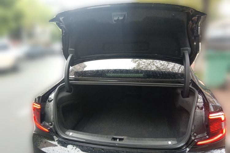 Used Volvo S90 2021 B5 Zhiyuan Luxury Edition Trunk