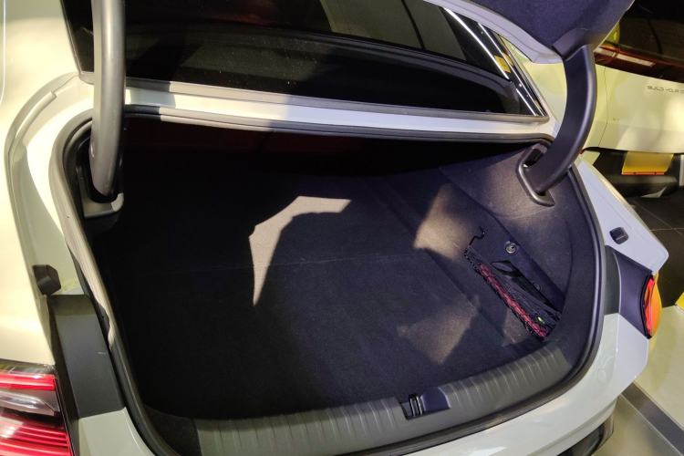 Used Xiaomi Auto SU7 2024 Rear-Drive Long-Range Intelligent Driving Version