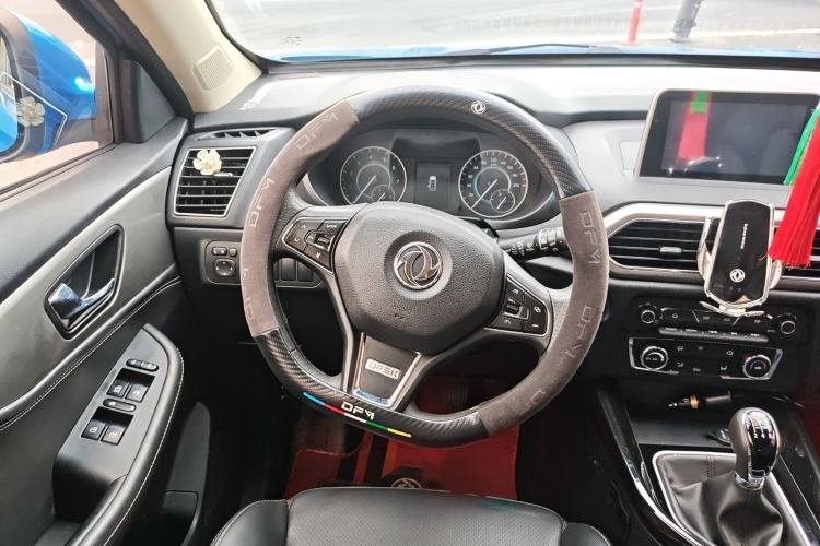 Used Dongfeng Fengon S560 2019 1.8L Manual Urban Model
