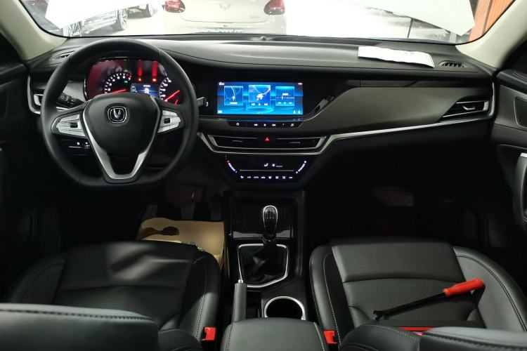 Used CHANGAN CS35PLUS 2021 Honor Million Edition 1.6L Manual Luxury Model
