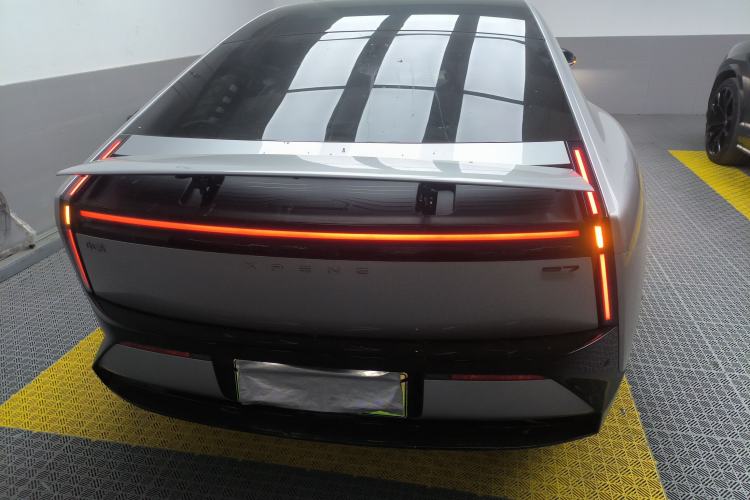 Used XPeng P7 2025 Model—820 Ultra Long Range Ultra
