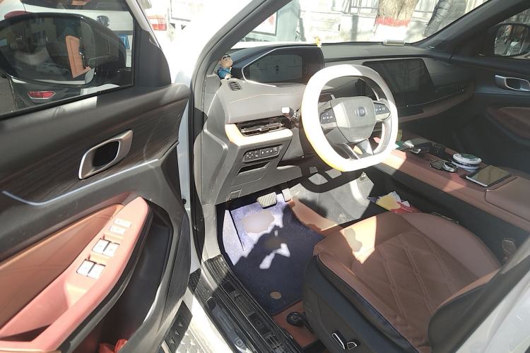 Used CHANGAN NEVO Q05 2024 Truly Delicious Version 125 Excellence Edition CATL