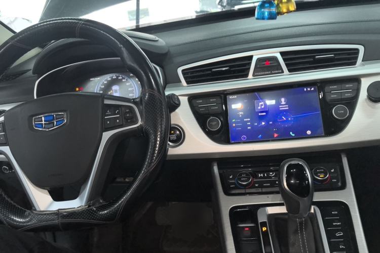 Used Geely Auto Emgrand X7 Sport 2018 1.8TD Automatic Two-Wheel Drive Smart Connect 4G Internet Edition