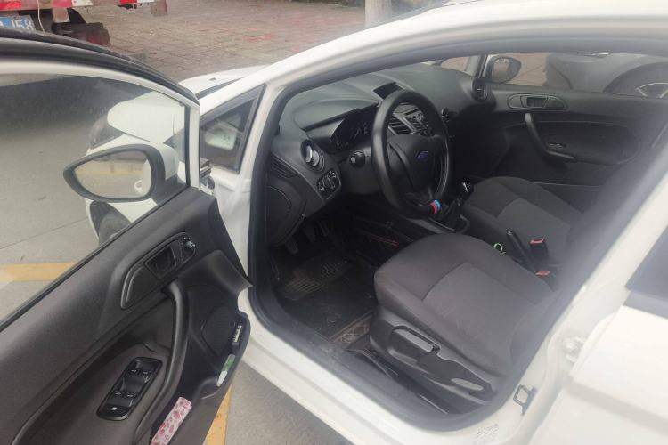 Used Ford Fiesta 2013 Hatchback 1.5L Manual Fashion Edition