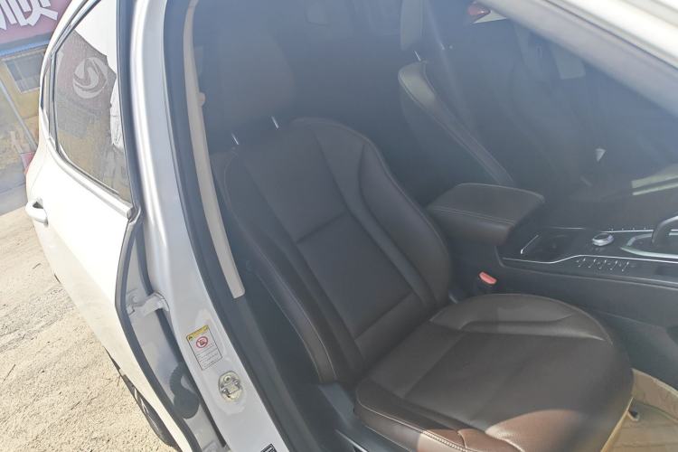 Used Wey VV6 2018 2.0T Two-Wheel-Drive Ultra-Luxury Version China V Standard