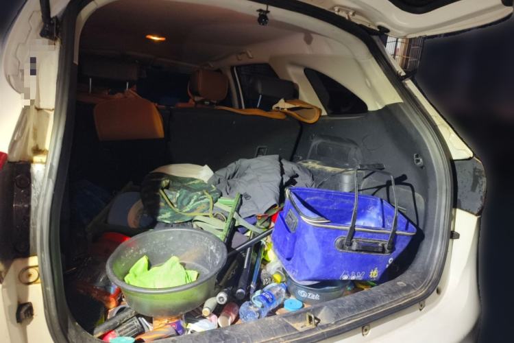 Used JMC Yusheng S350 2013 2.4T Automatic 2WD Diesel Luxury Edition 5 Seats Trunk