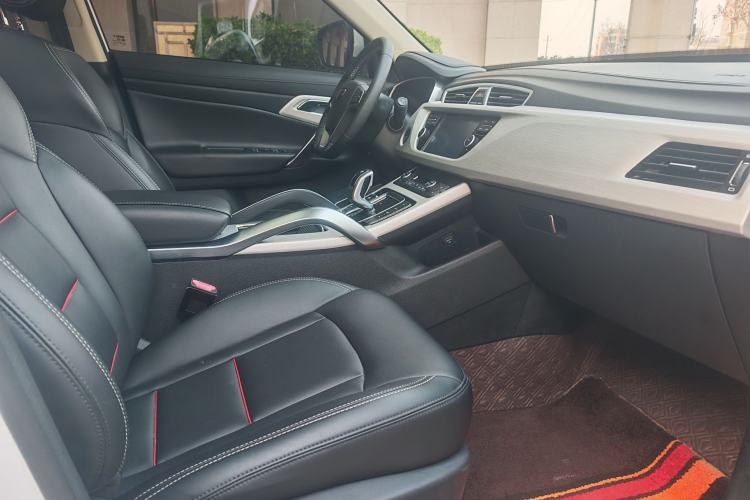 Used Geely Auto Emgrand X7 Sport 2020 1.8TD DCT Two-Wheel Drive Smart Connect 4G-Enabled Version
