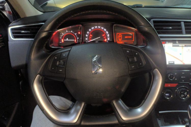 Used DS 5LS 2014 1.6T Luxury Edition THP160 Steering Wheel
