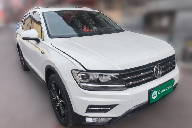 Used Volkswagen Tiguan L 2019 Revised 330TSI Automatic Two-Wheel Drive Smart & Luxury Edition China VI Standard Front Right 45 Deg